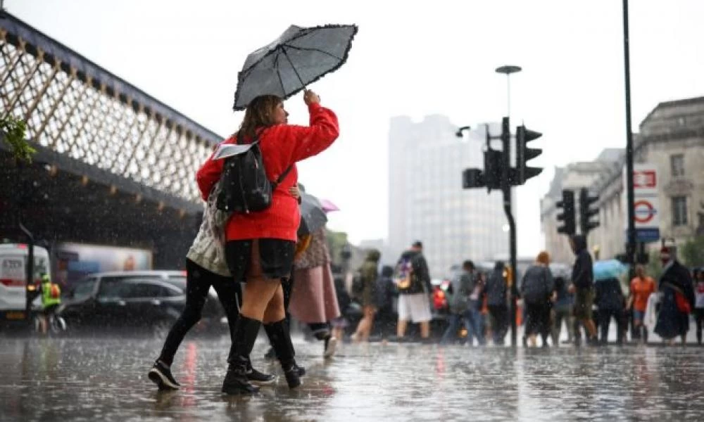 Βρετανία - Κλιματική αλλαγή: Στο έλεος καταιγίδων το Λονδίνο